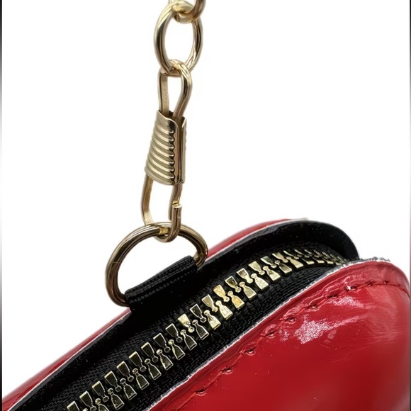Lips shape clutch - Picture 4 of 5